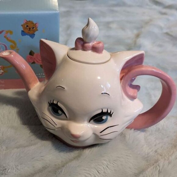 Disney The Aristocats Marie Figural Teapot with Lid by Ann Shen New with Box - Picture 1 of 9